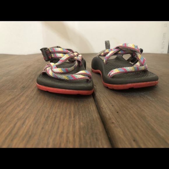 Little girls size 13 Chaco’s - Picture 2 of 8